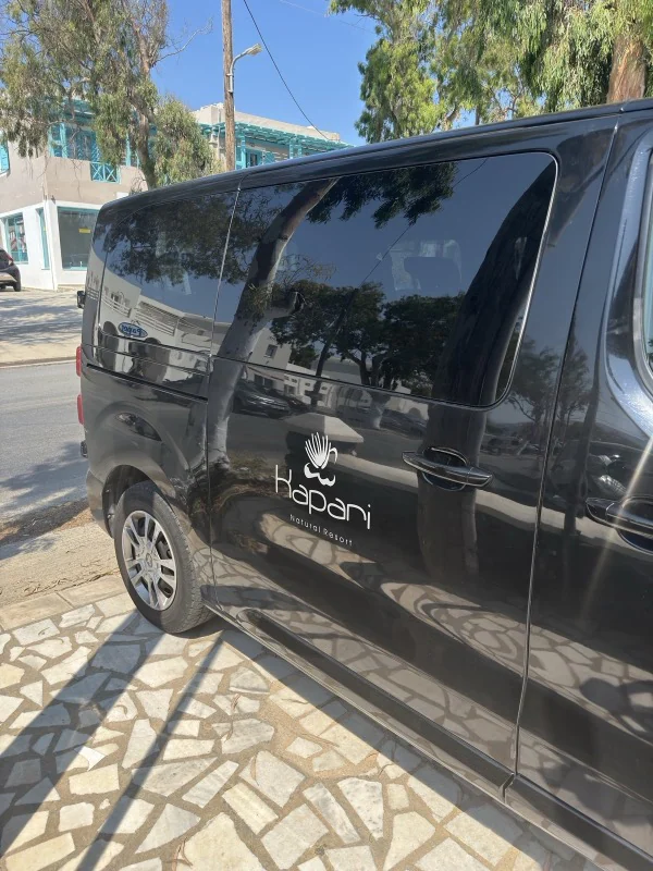 Αυτοκόλλητο οχήματος